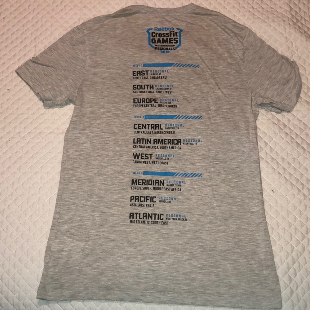 Gray Reebok t-shirt - Picture 2 of 2